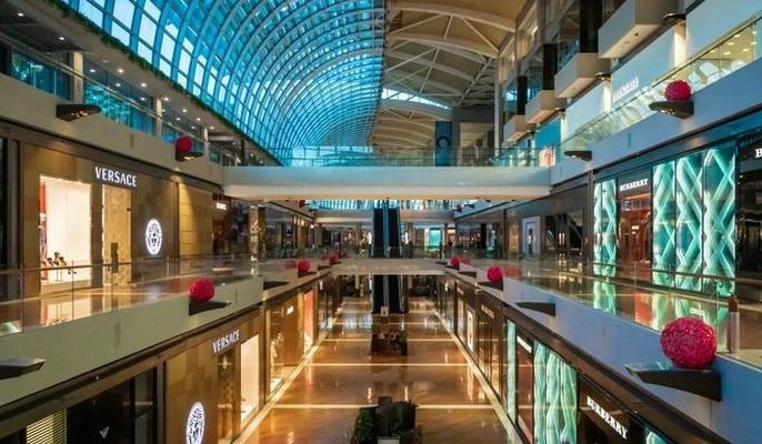 シンガポールの店舗では、セルフサービス式のキオスクでアルコール飲料を提供しています。